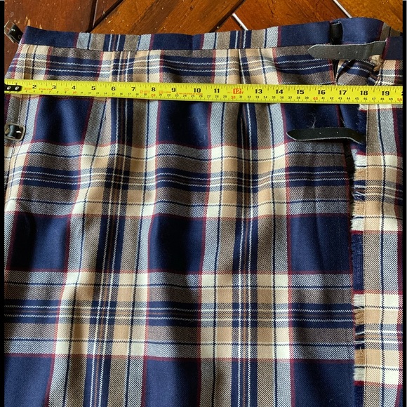VTG Authentic Edinburgh Scottish Wool Kilt. 32 - Picture 6 of 7